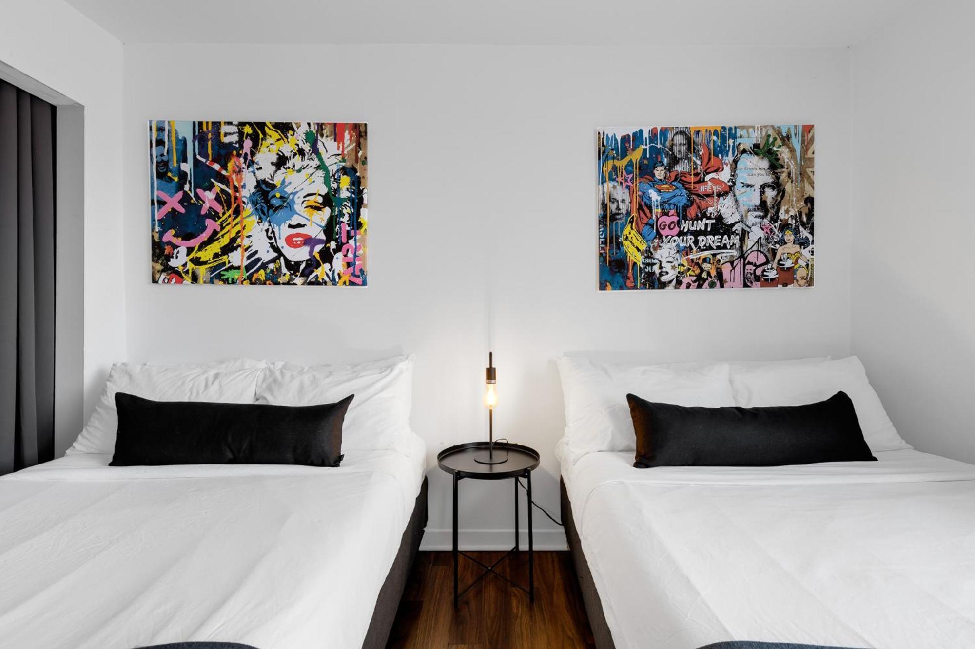Liv Mtl Soho Aparthotel Montreal Exterior photo