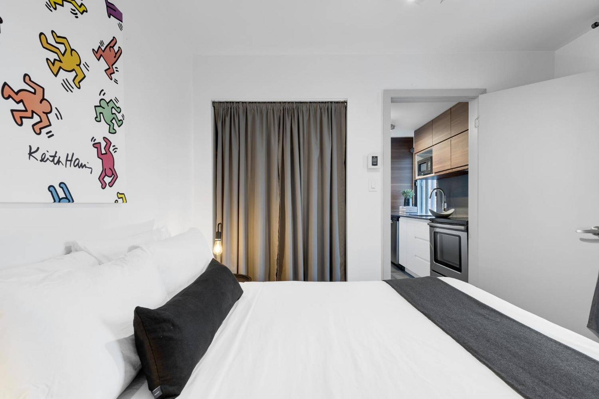 Liv Mtl Soho Aparthotel Montreal Exterior photo